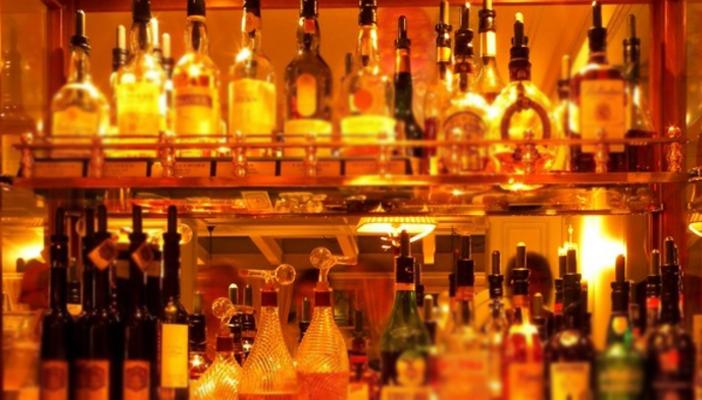 دراسة: 60% من المشروبات الكحولية تسبب العمى