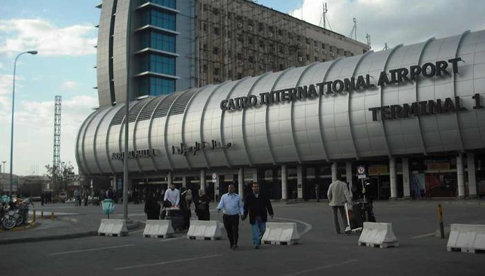 سلطات المطار تمنع كاتبة تونسية من المشاركة في مؤتمر بمكتبة الإسكندرية