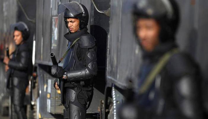 موقع “بريتبارت” الأميركي: الداخلية المصرية تخشى ثورة “السوشيال ميديا”