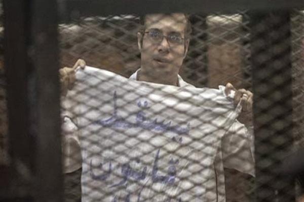 نيفين ملك لـ”رصد”: السيسي ينتقم من أحمد ماهر بعد الإفراج عنه