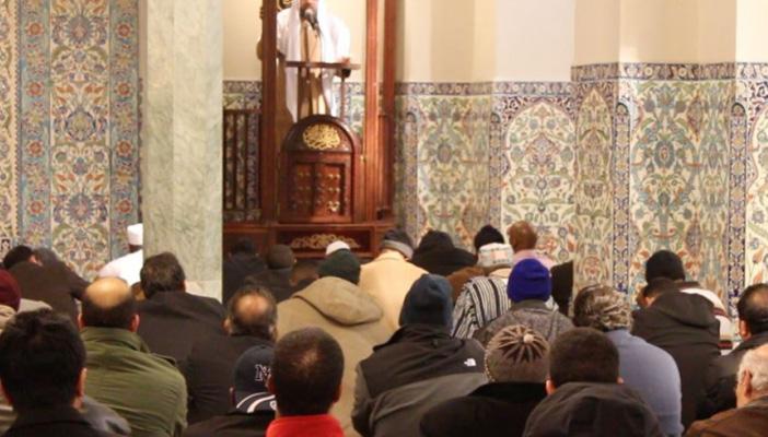 الشيخ خليف لـ”رصد”: الخطبة الموحدة لسان الحاكم وليست لسان الشريعة