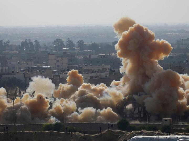 خاص لـ”رصد”: 30 غارة جوية على رفح وأنباء عن قتلى وجرحى