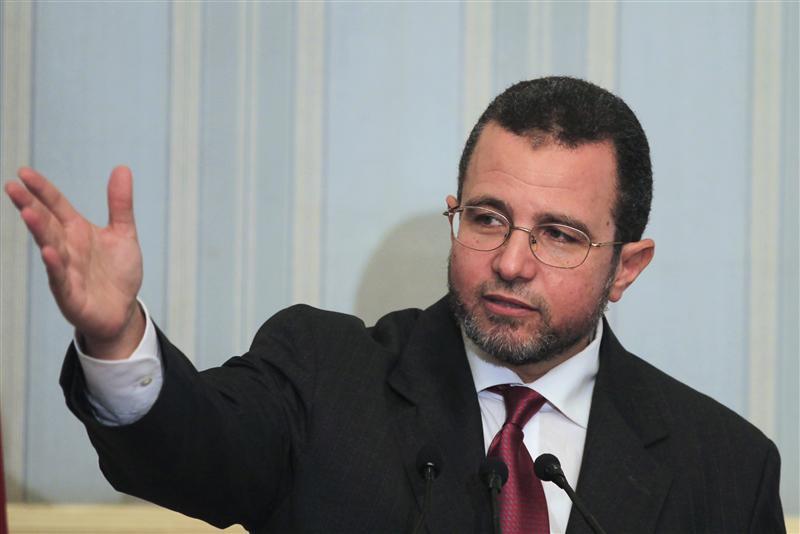قنديل يكتب رسالة يرد فيها على اتهامات أثيرت ضده