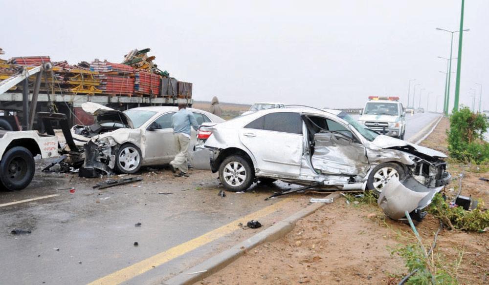 مصرع أسرة كاملة في حادث تصادم بطريق أسيوط