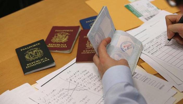 ازدهار تجارة الجنسية عبرالسوشيال ميديا.. وخبراء يفندون الأسباب