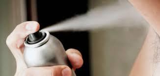 وفاة مراهق بريطاني بسبب إفراطه في استخدام مزيلات العرق