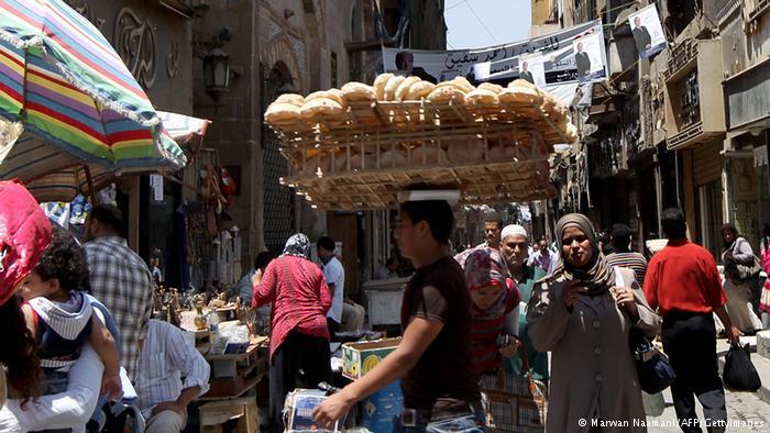زيادة الحد الأدنى للأجور.. بين التنفيذ ووعود نظام السيسي الوهمية