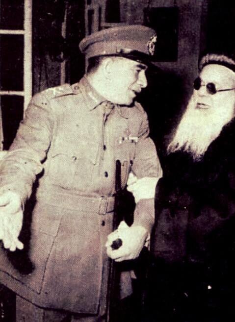 فضيحة للكنيسة والإعلام:”نجيب” أول من زار الكاتدرائية وليس السيسي