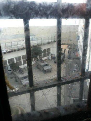 مروحيات في اقتحام الأمن اللبناني لمبنى “الإسلاميين” في سجن رومية