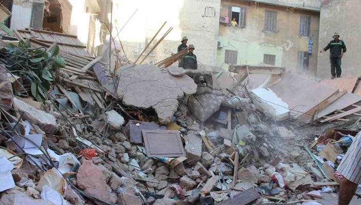 انهيار أجزاء من عقار قديم بالإسكندرية بلا خسائر بشرية