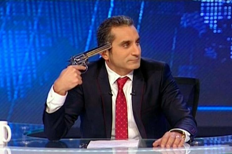 باسم يوسف: واضح أن الأمن بيلم رزقه عشان يملى “السجون الجديدة”