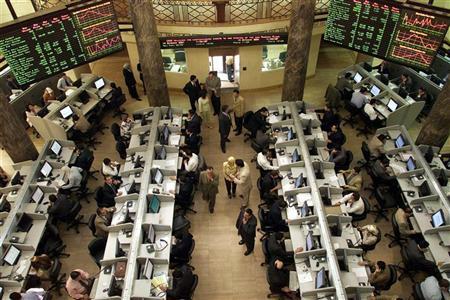 تراجع للبورصة وسط تجاهل مؤشرات تمرير دستور الانقلاب