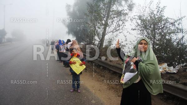 سلسلة بشرية مناهضة للانقلاب بصهرجت الكبري بميت غمر