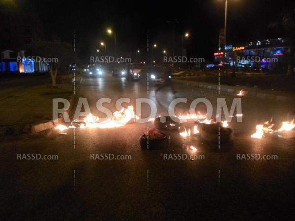 “كتائب المشاغبين” تقطع الطريق بدمياط الجديدة