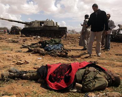 ليبيا.. مقتل 24 شخصا باشتباكات بين الأمن ومؤيدي القذافي