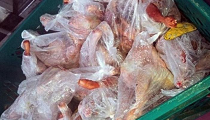 ضبط صاحب محل بالعجوزة يُعيد تعبئة اللحوم الفاسدة