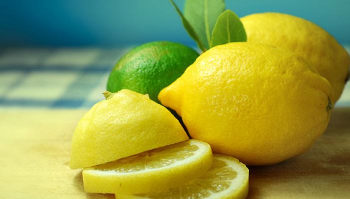 منها الثلج والثوم والليمون.. تعرَّفي على 10 نصائح للتخلص من حبوب الوجه