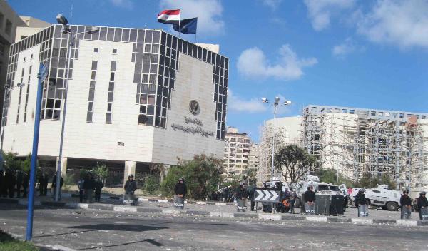 أمن الانقلاب يحاصر مسجد الحرمين ببورسعيد