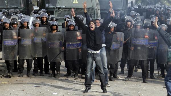 فى الذكرى الرابعة لجمعة الغضب.. هل حقا سقط النظام ؟