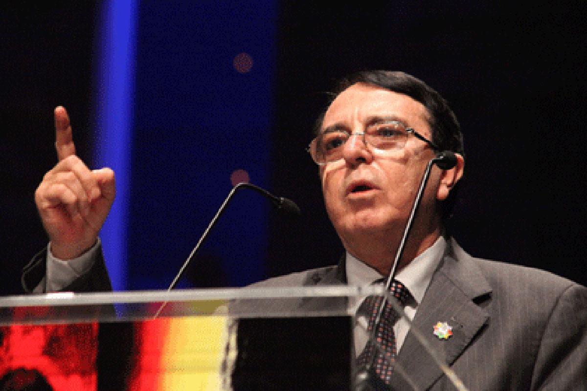 المعارضة السورية تتراجع عن موقفها وتعلن المشاركة  في “مؤتمر جنيف”