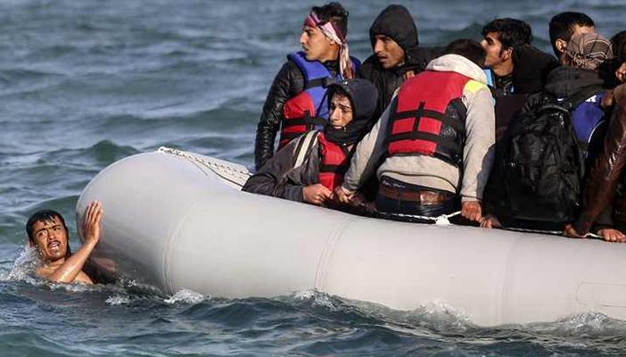 تركيا.. مصرع 10 مهاجرين بينهم 5 أطفال غرقًا في مياه بحر إيجه