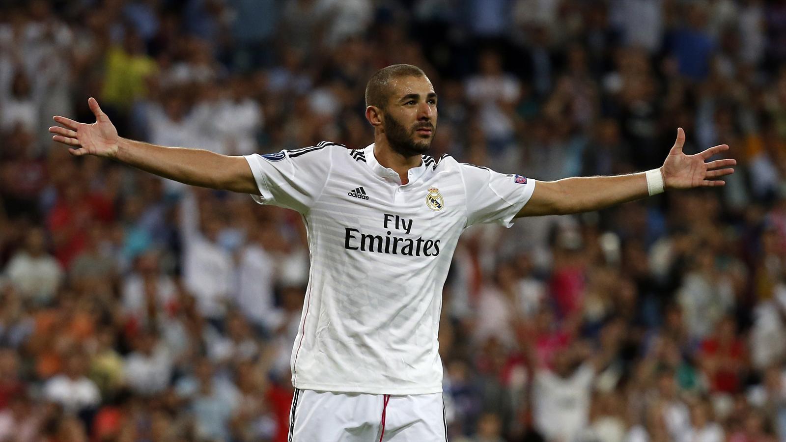 ريال مدريد يعزز صدارته بالدوري بسحق ريال سوسيداد برباعية