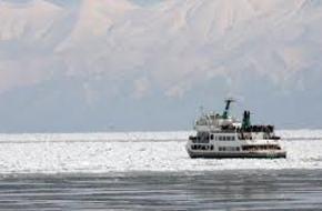 بعد شحوط سفينة ..تأمين كامل للعائمات السياحية