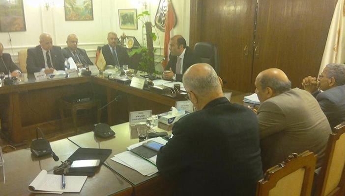 خالد حنفي: استيراد 105 آلاف طن من الزيت الخام من الخارج