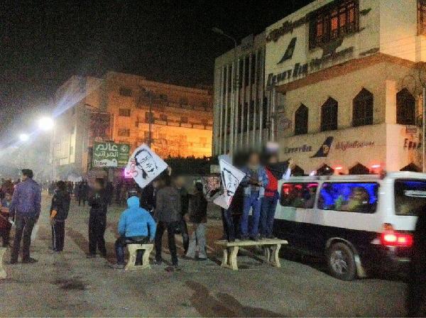 تواصل الاشتباكات بين المتظاهرين والشرطة في محيط مديرية أمن الغربية