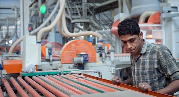 خبير اقتصادي لـ”رصد”: 8 أسباب وراء تراجع نشاط القطاع الخاص في مصر