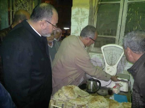 الحسينى يفاجأ مخابز دسوق بزيارة مفاجئة