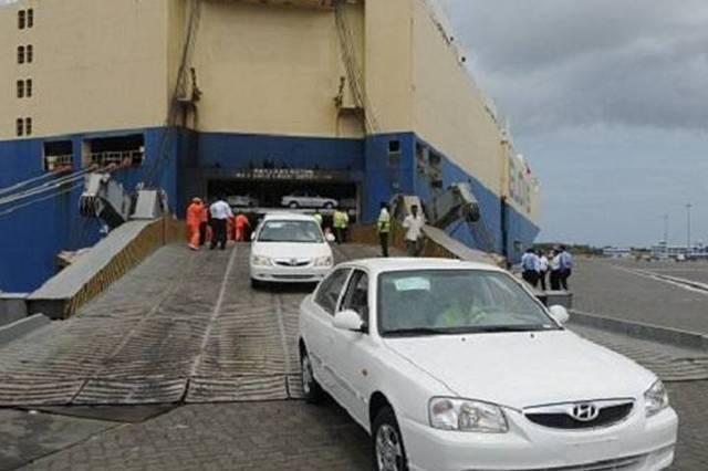 الرقابة الإدارية تكشف عن جريمة رشوة جديدة لمسؤول جمركي بالسويس