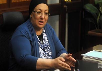 وزيرة الصحة تدعو المواطنين بـ”هش القطط” من غرف المستشفيات