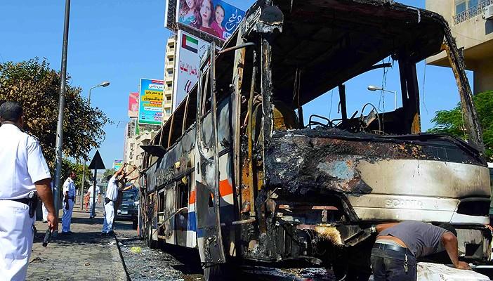 مجهولون يشعلون 8 أتوبيسات بالقليوبية.. و6 ملايين جنيه خسائر