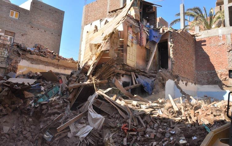 انهيار عقار من طابقين غرب أسيوط