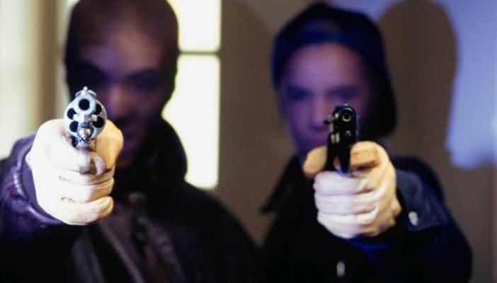 عصابة مسلحة تسطو على شركة صرافة بالقاهرة وتسرق 4 ملايين جنيه