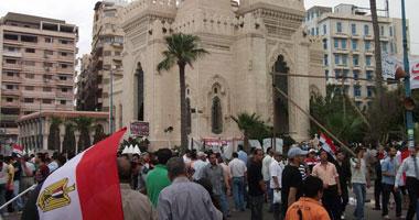 مسيرة لآلاف المتظاهرين بالإسكندرية في طريقها لـ” المحافظ”