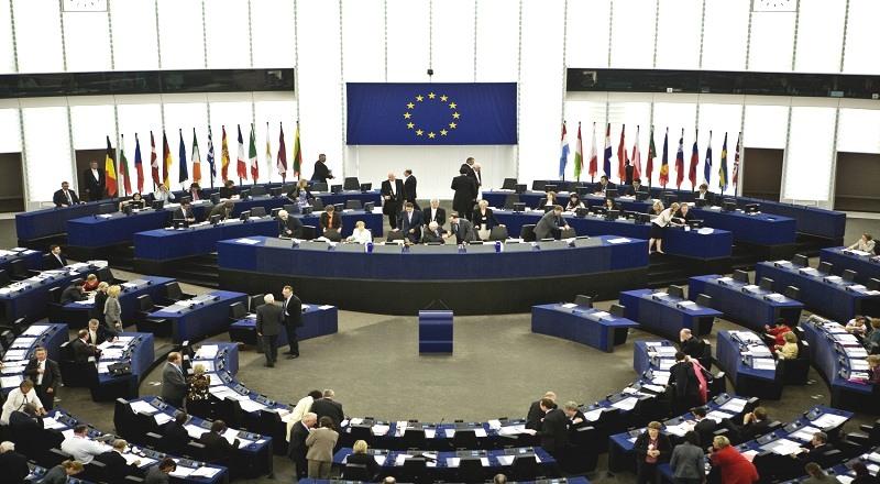 البرلمان الأوروبي يطالب الانقلاب بعدم قمع معارضيه