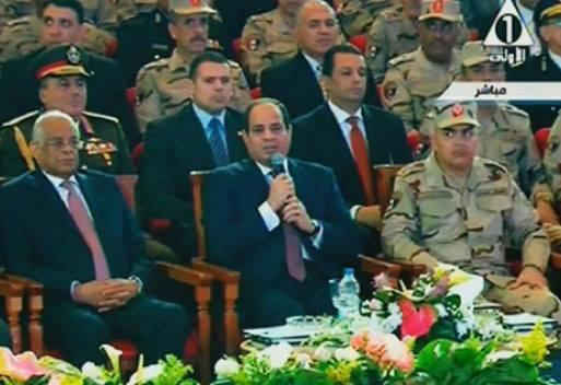 بالفيديو.. السيسي: “مصر بتحارب الإرهاب ومحدش حاسس بيها”