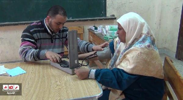 نقيب أطباء كفر الشيخ ينفى استخدام قوافل الإخوان والنور لأدوية التأمين الصحي