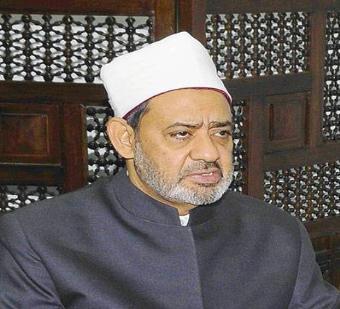 شيخ الأزهر: لا يجوز تشبيه القيادات بالأنبياء