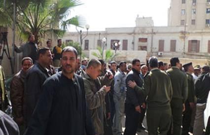 أمناء شرطة يحتجزون مدير الامن المركزي بدمنهور