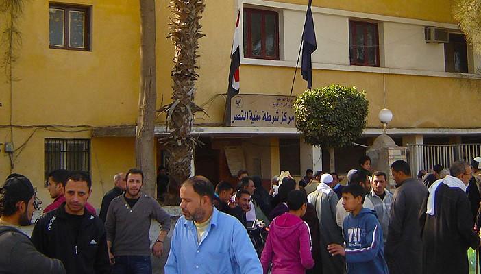 تعذيب 4 مواطنين داخل مركز شرطة منية النصر