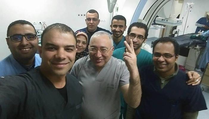 بتبرعات الأطباء.. نجاح أول عملية قسطرة قلب في بني سويف