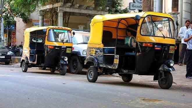 بعد قرار حظر “التوك توك”..السائقون: “ده قرار قطع عيش”