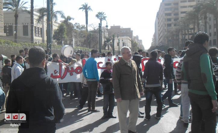 عشرات المتظاهرون يتوافدون على قصر القبة في مليونية “كش ملك”