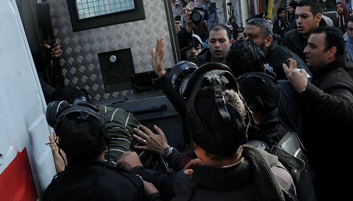 بالأسماء.. اعتقال 14 من معارضي العسكر بالشرقية