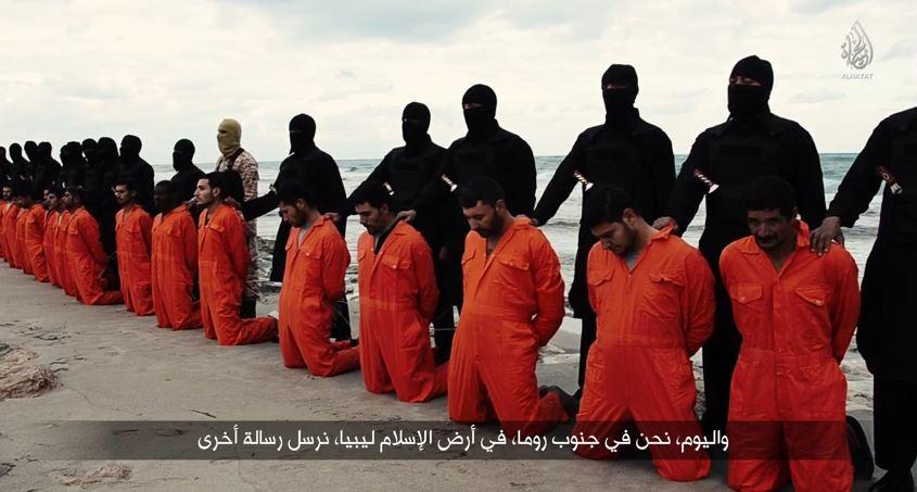 داعش تنشر فيديو لإعدام 21 قبطيا مصريا بليبيا