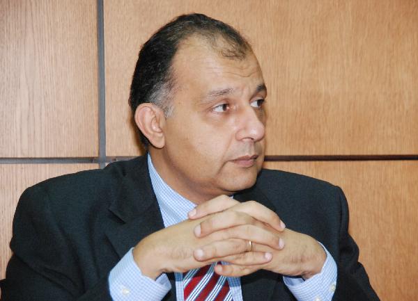 مذكرة لوزير الصناعة تطالب بتحديد عام مدة رسم الصادر علي بلوكات الرخام