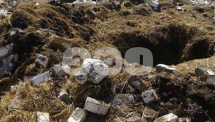 بالصور.. نبش مقابر قرية بالمحمودية بحثًا عن الآثار.. والأهالي غاضبون